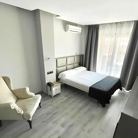 Hotel Parquemar 3*